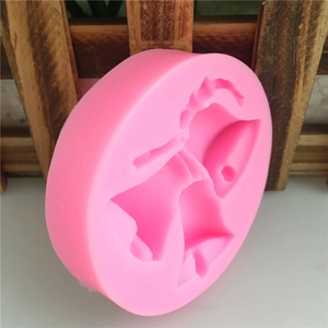 Stampo in silicone rosa con campana e fiocco per decorazioni di torte in fondant