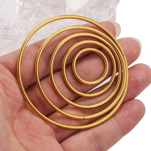 Fünfteiliges Set aus vergoldeten Edelstahlringen für DIY-Schmuck und Ohrringzubehör