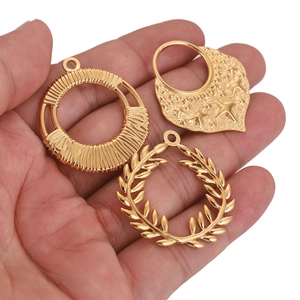 Lot de breloques en acier inoxydable doré DIY avec couronne de laurier et motifs lune