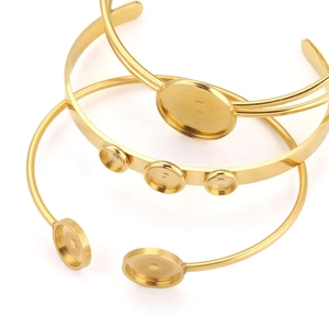 Gepolijste gouden roestvrijstalen DIY armband basistrays in drie stijlen voor sieraden