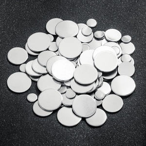 Disques ronds en acier inoxydable poli de tailles variées pour gravure de bijoux DIY