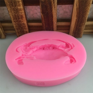 Moule en silicone rose avec forme de crabe détaillée pour pâtisserie de fondant et chocolat
