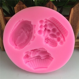 Moule en silicone rose pour fondant de légumes avec trois formes de gâteau 3D pour pâtisserie