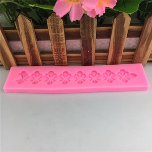 Pink silicone clover flower cake mold for professional DIY fondant baking and craft tools