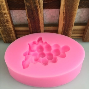 Pink grape silicone fondant mold for DIY cake decorating and pastry baking tools