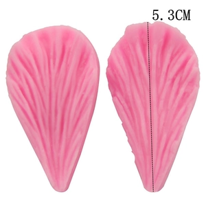 Detail view of pink silicone flower petal mold with realistic vein textures, 5.3cm height