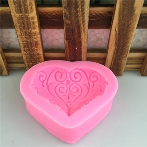 Stampo in silicone rosa a forma di cuore per decorazioni in pasta di zucchero e cioccolato