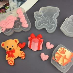 DIY silicone mold set featuring teddy bears, love hearts and gift box for cake decorating