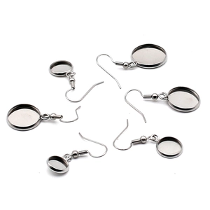 Ganci per orecchini in acciaio inossidabile con basi a vassoio rotonde per gioielli DIY