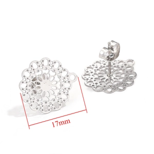 Makroaufnahme von 17mm hohlen Mandala-Blumen-Ohrhaken aus Edelstahl mit Ohrsteckern