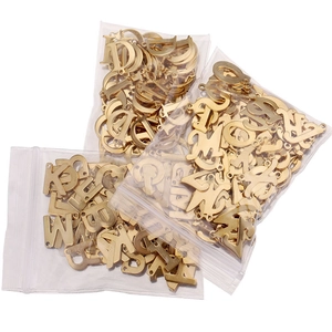 Set di ciondoli con lettere A-Z in acciaio inossidabile dorato per gioielli e bracciali