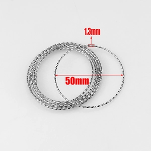 Detailansicht der 50mm gedrehten Edelstahlringe mit einer Stärke von 1,3mm