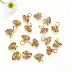 Set di 16 ciondoli in zirconia rosa taglio marquise con bordo dorato per gioielli fai da te