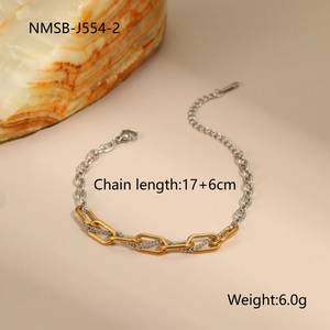 Detalle de pulsera bicolor oro y plata que muestra longitud de 17+6cm y peso de 6,0g