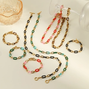 Colliers et bracelets en chaîne de résine colorée avec fermoir à bascule doré