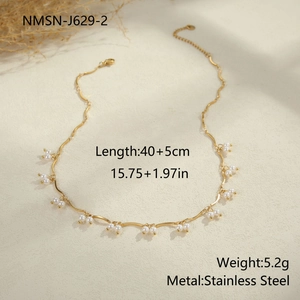 Detail of wavy stainless steel necklace with faux pearls, 40+5cm length, 5.2g weight