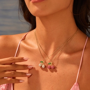 18K Gold Plated Stainless Steel Cherry Pendant Necklace For Women Rhinestone Sweet Ins Style Clavicle Chain Jewelry Gift
