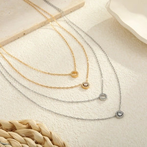 Collares minimalistas de doble capa de acero inoxidable con colgantes redondos de oro y plata