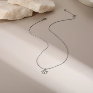 Exquisite silver flower pendant necklace with sparkling crystal inlay for women