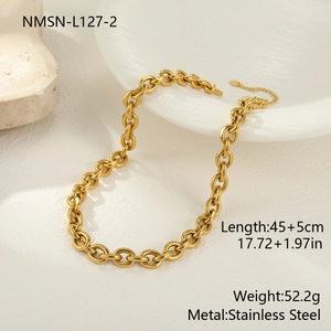 Detailed view of heavy gold stainless steel chain necklace with 45+5cm length and 52.2g weight