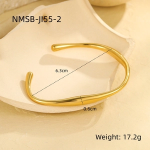 Bracelet jonc ouvert en acier inoxydable doré minimaliste avec texture martelée