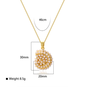 Elegant 18k gold plated conch shell pearl pendant necklace with size and weight dimensions