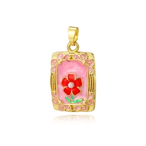 Pendentif doré vintage avec fleur en émail rouge, perle et gravures de style baroque