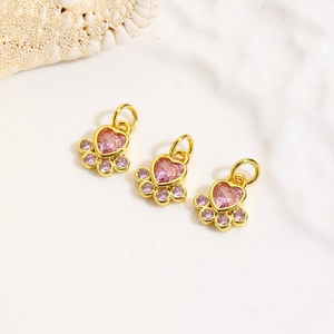 Minimalist 18k gold plated cat paw pendants with pink heart-shaped cubic zirconia for DIY