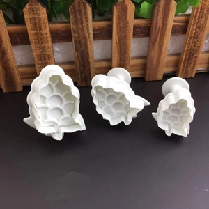 3-piece white grape leaf plungers for fondant and cookie cake decoration with press handle