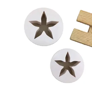 Set of 3 white star-shaped plastic cookie cutters for DIY fondant cake baking and decoration