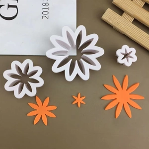 3pcs white plastic daisy flower fondant cutters for DIY cake baking and decorating