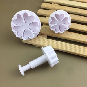 Ensemble de 3 emporte-pièces à ressort en forme de fleur pour fondant et chocolat