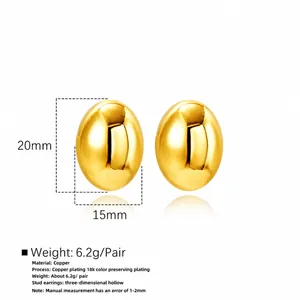 Details von hohlen ovalen Ohrsteckern aus 18k vergoldetem Kupfer mit 20 mm Höhe