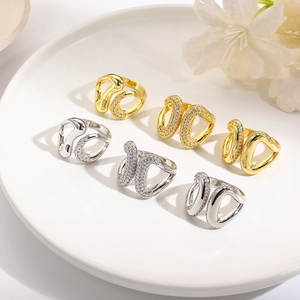 Fashion Copper Ring Eighteen Karat Gold Plated Irregular Heart Open Finger Ring For Women Geometric Modern Zirconia Jewelry Gift