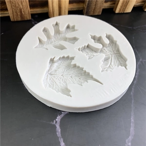 Round silicone mold with three leaf patterns for fondant cake and chocolate baking decor