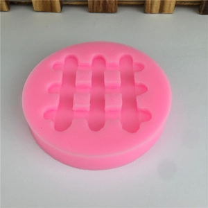 Rosa runde Silikonform mit Zaunmuster für DIY Schokolade und Fondant Backen