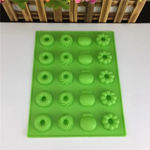 Moule en silicone vert à 20 cavités pour mini-donuts et mousses avec 4 formes de pâtisserie