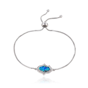 Zilveren Hamsa Hand armband met blauwe opaal en zirkonia op een verstelbare ketting