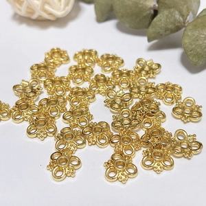Coupelles de perles en forme de pétales creux dorés 18 carats pour bijoux DIY