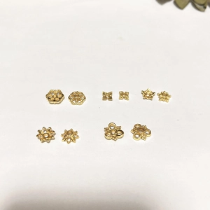 Coupelles de perles évidées plaquées or 18 carats pour bijoux DIY en cinq styles variés