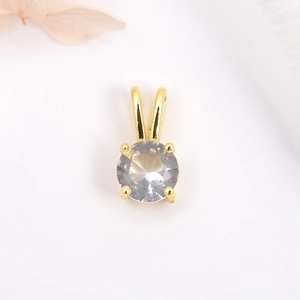 Colgante clásico de oro con circón redondo brillante y engaste de 4 garras elegante