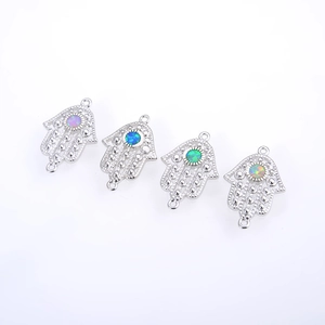 Detaillierte Hamsa-Hand Schmuckverbinder mit Opalen für DIY Armbänder und Halsketten