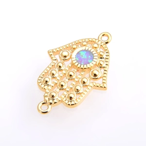 Hamsa-Hand-Verbinder in Gold mit blauem Opal und Doppelösen für die Schmuckherstellung