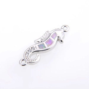 S925 Silber Seepferdchen Schmuckverbinder mit lila Opal Inlay und weißen Zirkonen
