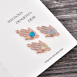 Hamsa-Hand-Verbinder in Roségold mit Opalsteinen und Zirkon für DIY-Armbänder