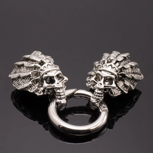 Retro zilveren schedel sieraden bedels met Indiase verenkroon en metalen ring