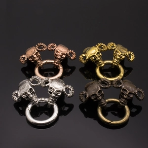 Gothische schedelverbindingsringen in vier afwerkingen voor DIY-sieraden maken