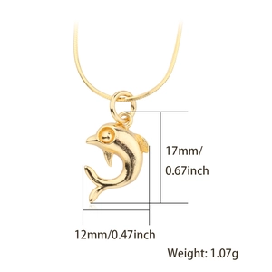 Vergulde dolfijn hanger ketting met afmetingen 12x17mm en verfijnde slangenketting voor dames