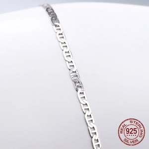 Detailed view of S925 sterling silver chain link with a polished metallic finish and texture