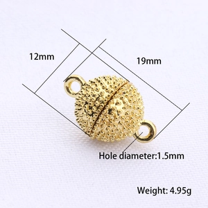 Dettaglio della chiusura magnetica a sfera dorata da 12 mm con dimensioni e peso esatti